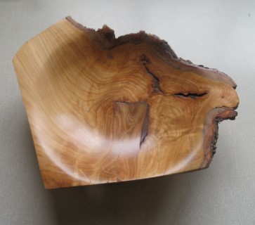 Natural edge dish won a commended certificate for Bill Burden. This is the dish Shown last month. Finished